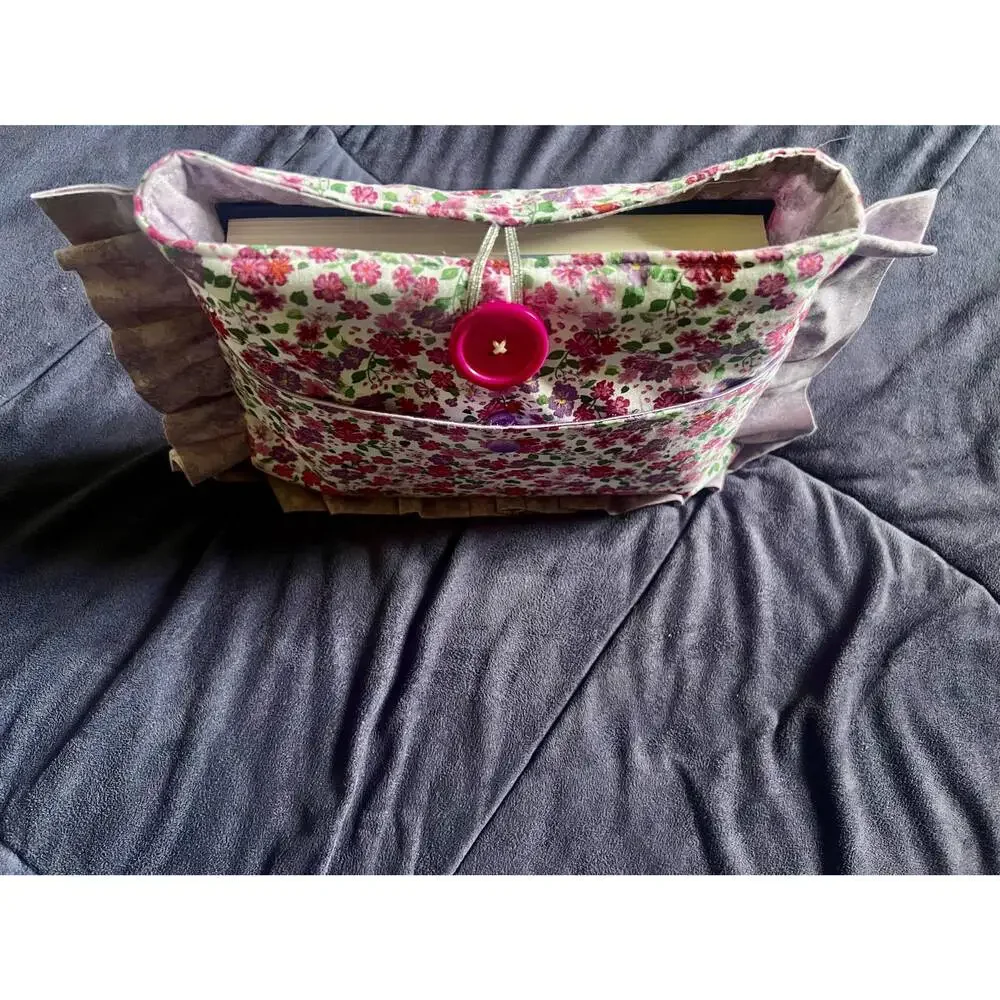 NWOT Ruffle Trim Mini Book Sleeve, Front Pocket - Picture 11 of 12